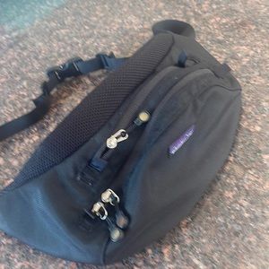 Patagonia Fanny Pack. Unisex. Black